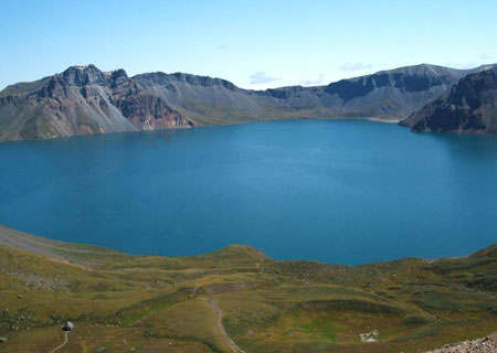 Nebesky modré jezero